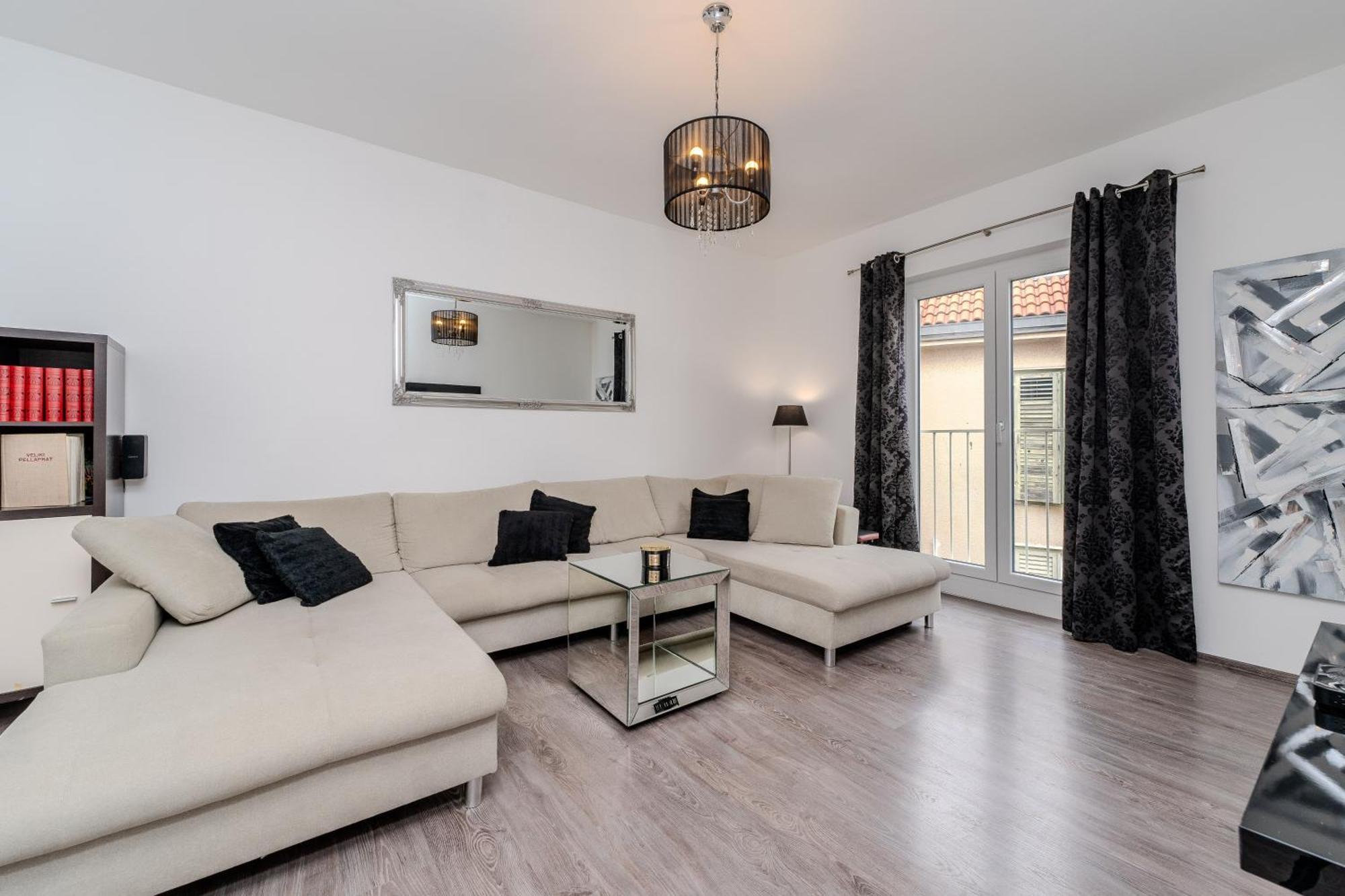 Zadar Center Apartment Verdi,Big & Cosy 외부 사진